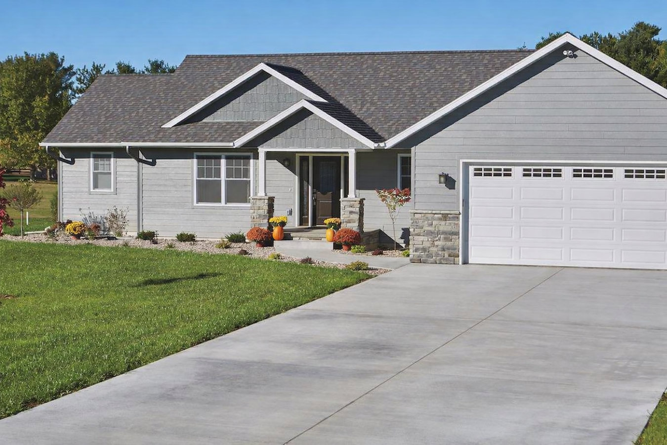 Concrete driveway building in St. Cloud, MN